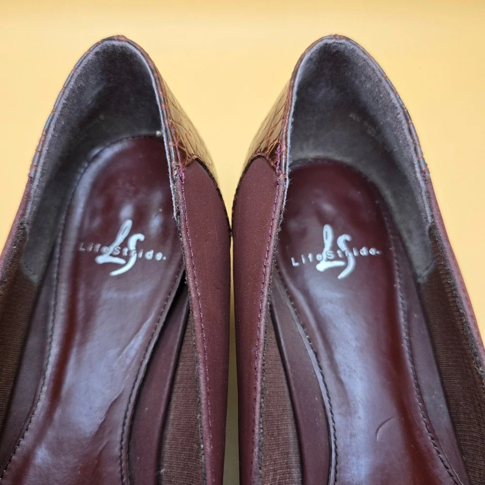 LifeStride Lure Burgundy Faux Croc Square Toe Low Block Heel Pumps Mens 8N
